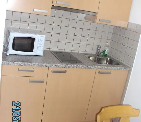 לינה וארוחת בוקר Haus Znopp *